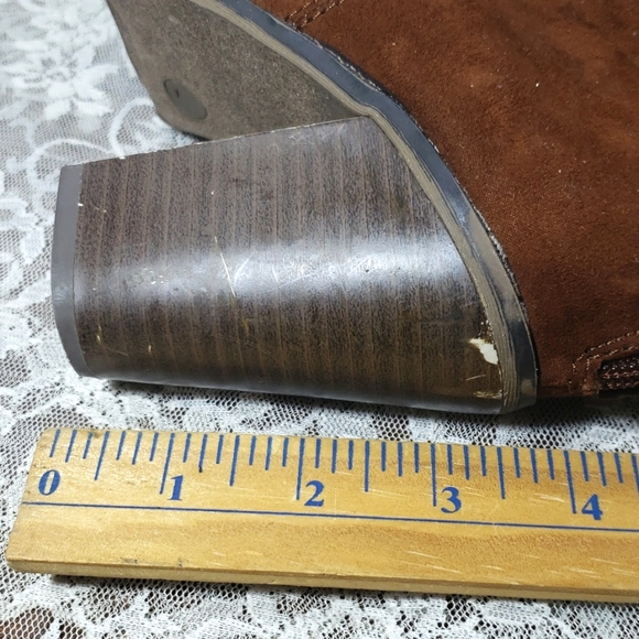 Merona Amazing Brown Suede Heels Boots Women's Size 7 - Picture 16 of 17